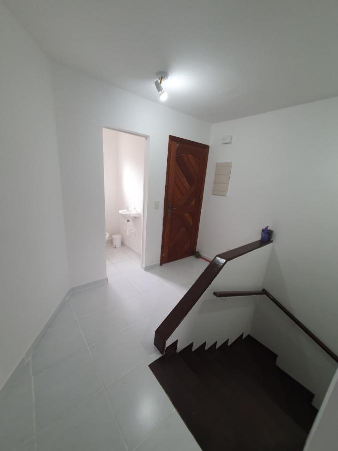 Apartamento até 10 pessoas na enseada Guarujá em condomínio clube praia piscinas salão jogos quadra futebol campo parquinho brinquedos Wi-fi Home office Exterior foto