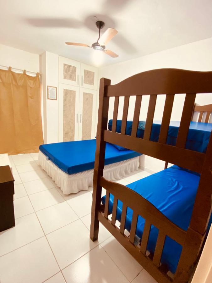Apartamento até 10 pessoas na enseada Guarujá em condomínio clube praia piscinas salão jogos quadra futebol campo parquinho brinquedos Wi-fi Home office Exterior foto