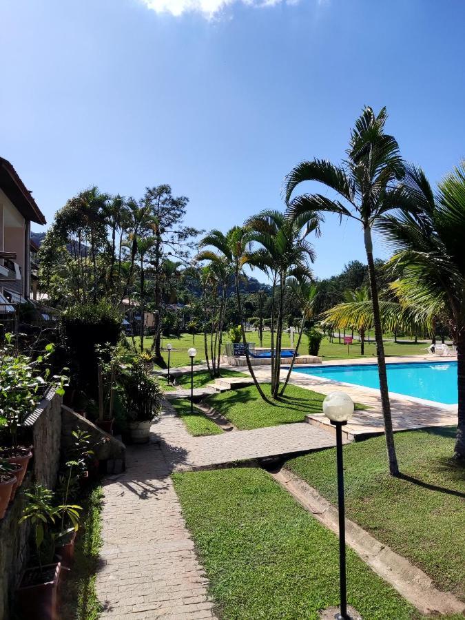 Apartamento até 10 pessoas na enseada Guarujá em condomínio clube praia piscinas salão jogos quadra futebol campo parquinho brinquedos Wi-fi Home office Exterior foto
